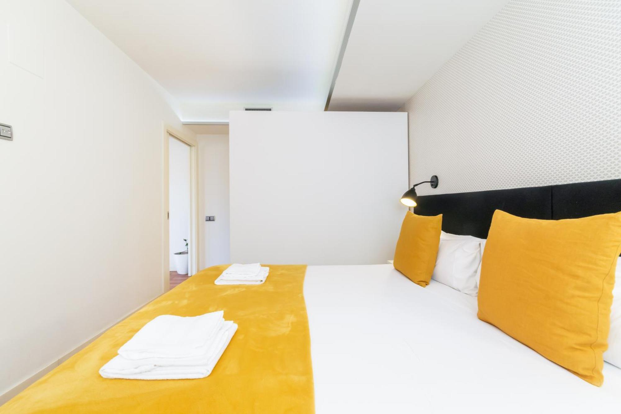 Unique Rentals - Placa Catalunya Central Apartments Barselona Dış mekan fotoğraf
