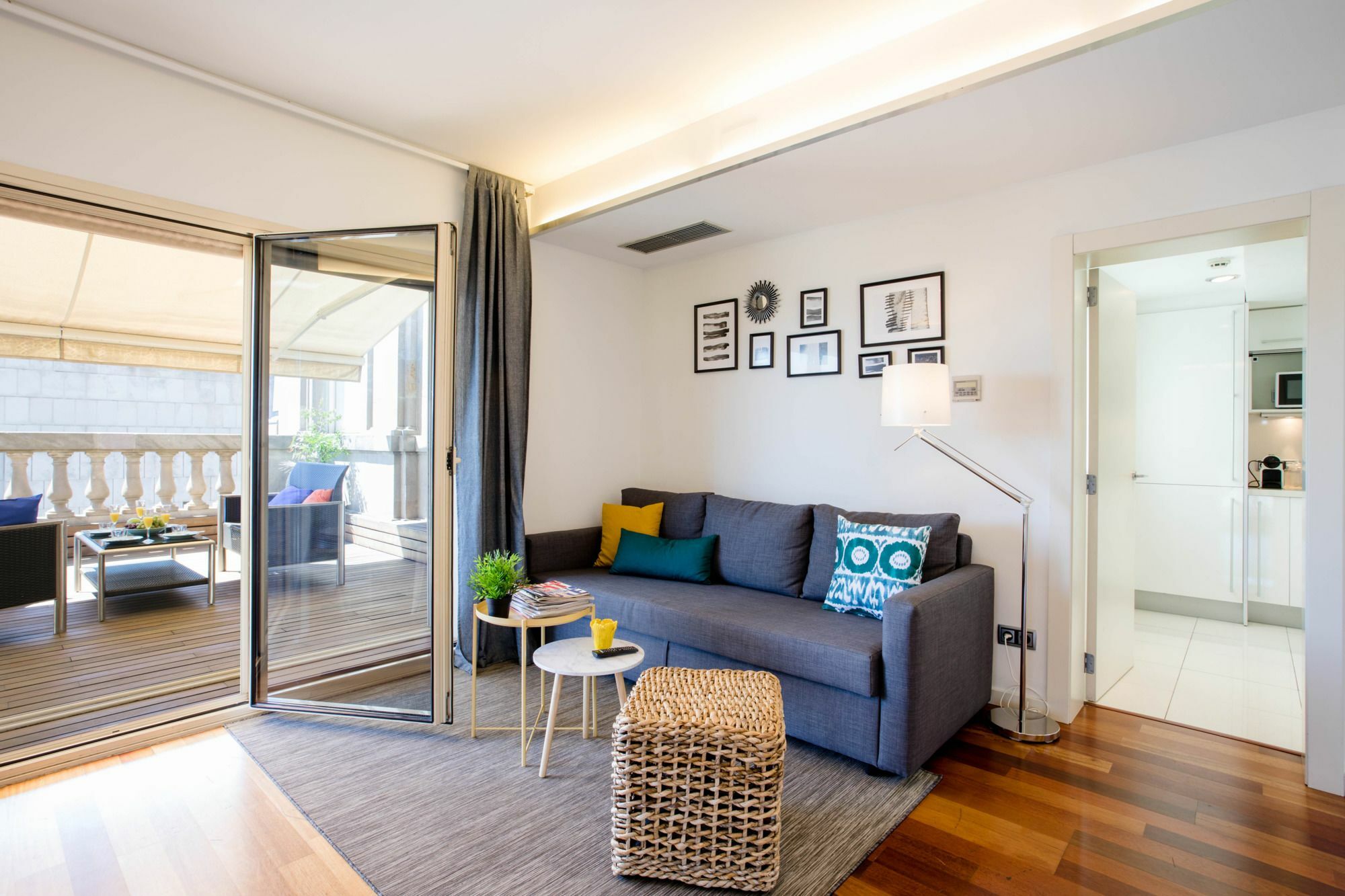 Unique Rentals - Placa Catalunya Central Apartments Barselona Dış mekan fotoğraf